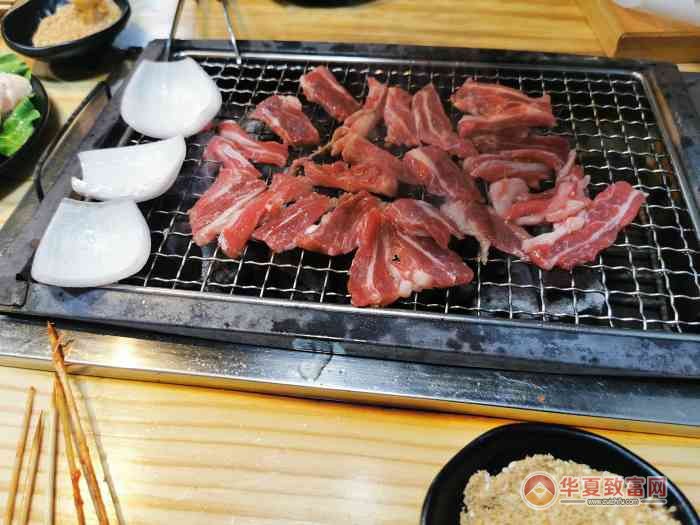牛小花烤肉加盟